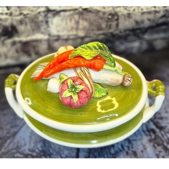 Vintage Soup Tureen Garden Harvest Arnart 5th Ave Handpainted Made in Japan - Picture 3 of 9